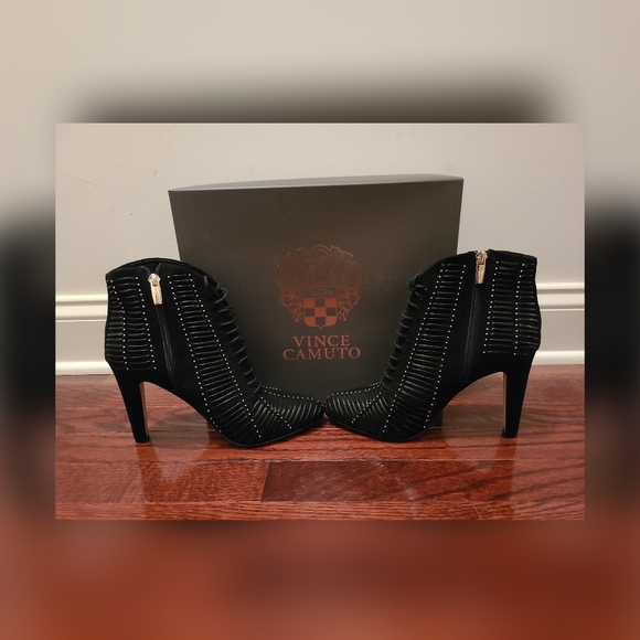 Vince Camuto Shoes - Vince Camuto Megara booties